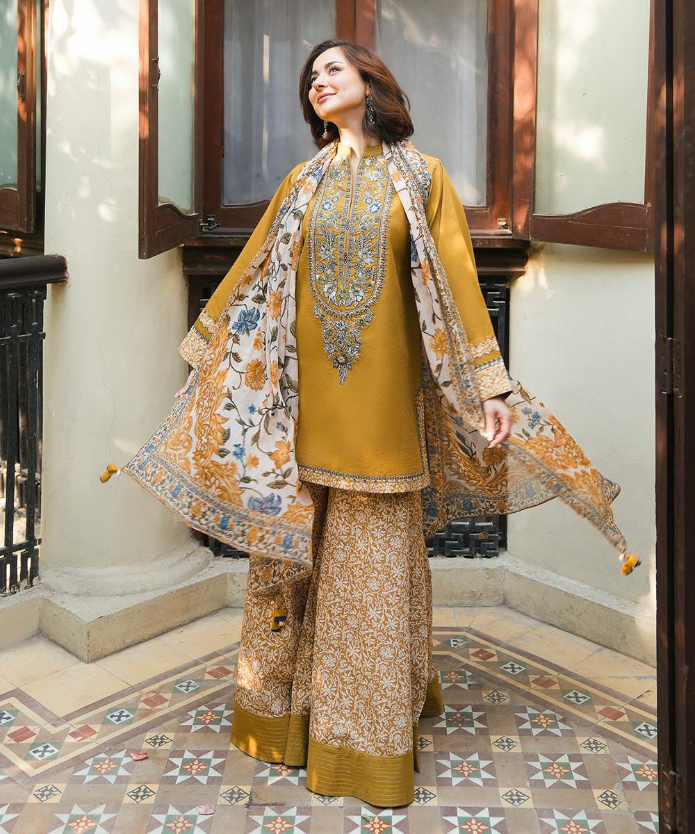 BP-1015  Embroidered Dhanak Unstitched 3-Piece Suit – Winter Collection