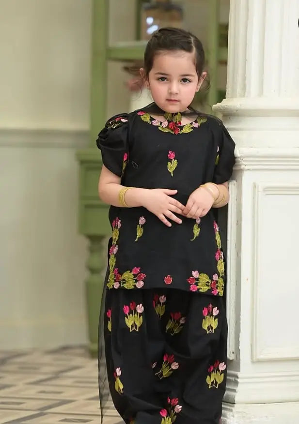 BP-2001 Girls' 3-Piece Dhanak Embroidered Unstitched Suit – Bunawat.pk
